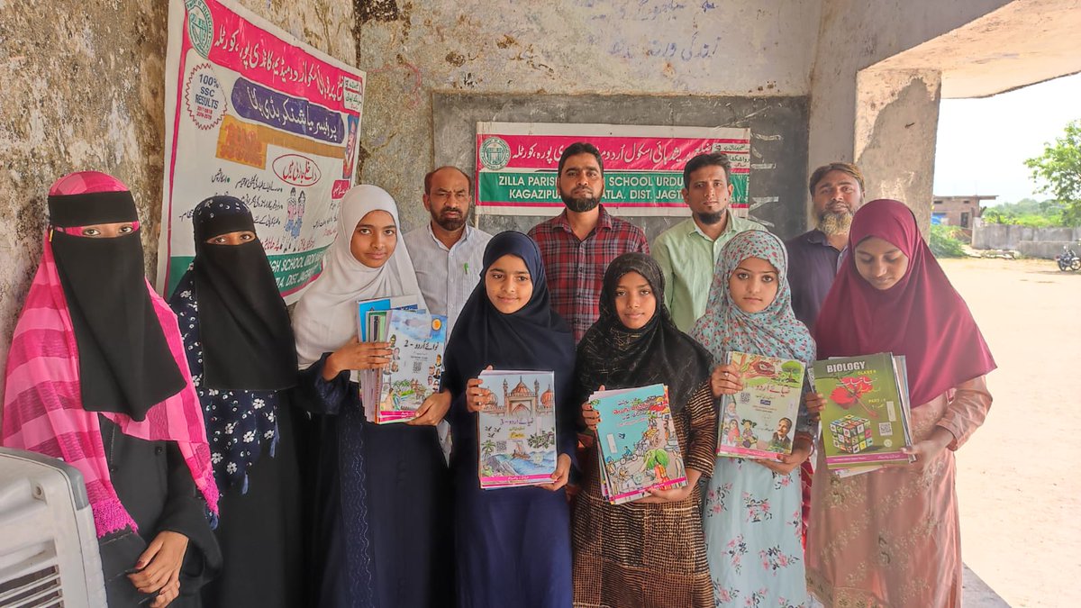 khan_ifteqar's tweet photo. #TS #EducationDayCeleberations
#ZPHS #Kagazipura
#UrduMedium
#Koratla
#EducationDayRally
#FreeTextBooksDistribution
#FreeUniformsDistribution
#Students
#FreeQualityEducationForAll
#Read & #Lead
#SabPadhein #SabPadhein
#Headmaster
#Teachers https://t.co/JeVPnoy0mG