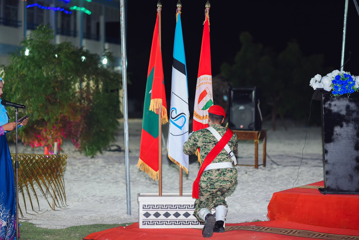Baarashu School (@baarashuschool) on Twitter photo ބާރަށު ސްކޫލް ކެޑޭޓް އިފްތިތާޙުކުރުމާއި ކެޑޭޓުން ހުވާކޮށް ހަތިޔާރު ހަވާލްކުރުމުގެ ރަސްމިއްޔާތު.
<a href="/MoEdumv/">Ministry of Education</a>
<a href="/MNCC_Official/">Maldives National Cadet Corps</a> ބާރަށު ސްކޫލް ކެޑޭޓް އިފްތިތާޙުކުރުމާއި ކެޑޭޓުން ހުވާކޮށް ހަތިޔާރު ހަވާލްކުރުމުގެ ރަސްމިއްޔާތު.
<a href="/MoEdumv/">Ministry of Education</a>
<a href="/MNCC_Official/">Maldives National Cadet Corps</a>