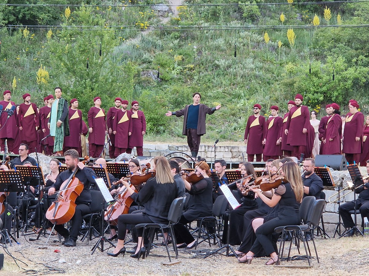 UldisMikuts's tweet photo. Great weekend in enjoying #Descopera annual festival, with excellent quality open-air operas in a fabulous setting in Moldova's Orheiul Vechi 🇲🇩🎶 https://t.co/erDzt8ZU9B