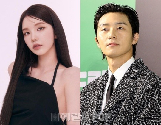 tang__kira's tweet photo. Agensi Park Seojoon klarifikasi bahwa

"Kami tidak bisa mengkonfirmasi hal ini karena ini adalah kehidupan pribadi sang Artis'

Beberapa media memberitakan bahwa aktor Park Seojoon pacaran dengan penyanyi Xooos.

https://t.co/WlCSHGjm6C https://t.co/3DyK7UheQr