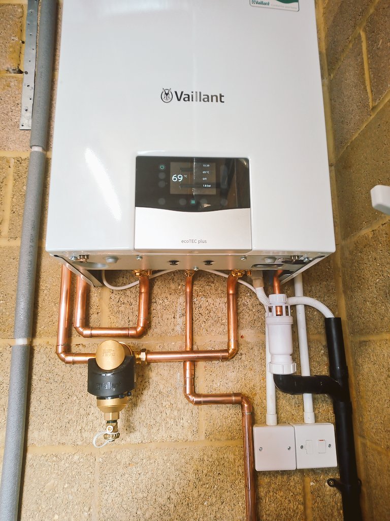 The Gas Man Cometh ✝️ tweet media