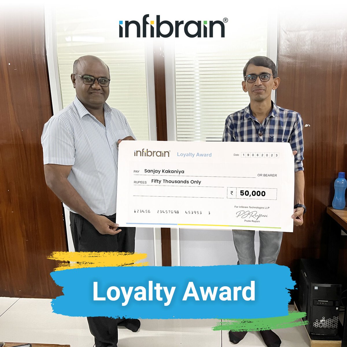 Infibrain's tweet image. 💫Unveiling the Surprises: Celebrating a Remarkable Journey 💫

In the vibrant realm of #INFIBRAIN .Today, we are thrilled to express our heartfelt #LoyaltyAward and extend our deepest #gratitude to a truly exceptional individual, Sanjay Kakaniya. 

bit.ly/3Xk4u6P
