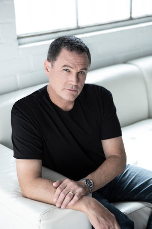Happy Birthday to writer Robert Crais. 