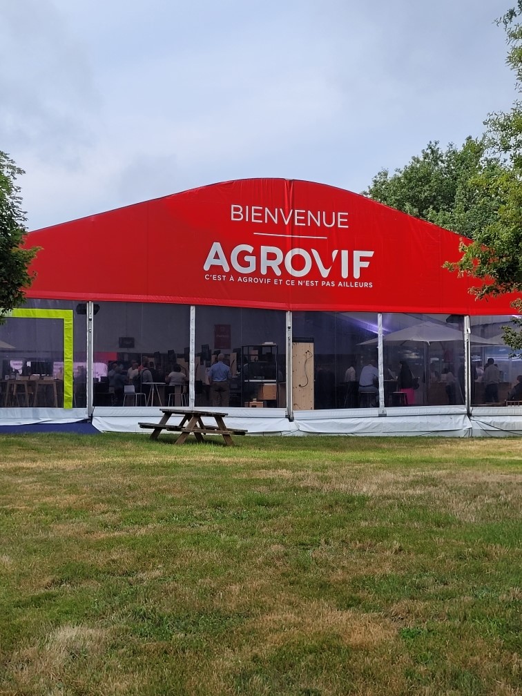 De retour chez <a href="/VIF_software/">VIF</a> pour #AGROVIF16 !
Retrouvez-nous demain lors de la master class sur la facturation électronique. Nous interviendrons aux côtés de VIF et d'un cabinet comptable.
Claire et Antoine sont présents si vous avez besoin d'informations. Bon <a href="/Agrovif/">Agrovif</a> à tous !