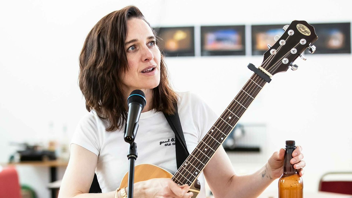 MusicalMayorPod's tweet photo. 🚨NEW EPISODE🚨 with a shining star of the big and small screens, not to mention a Tony Award-winning Broadway superstar, it’s only the phenomenon that is Lena Hall! 

@MusicalTheatreR @LenaRockerHall @LeedsPlayhouse @LukeJ_Sheppard https://t.co/47dspcNWdT