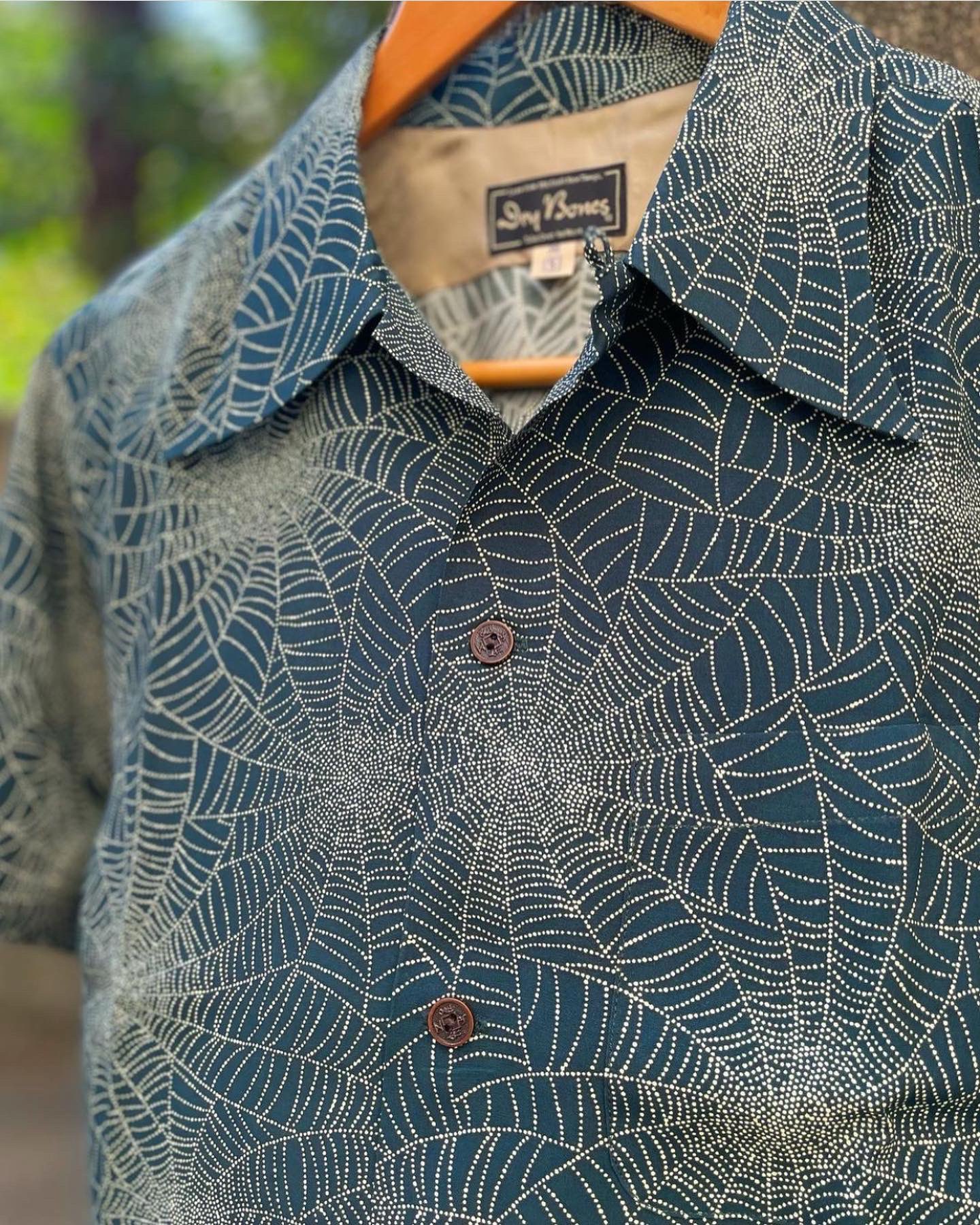 専門店の安心の1ヶ月保証付 ドライボーンズ ハワイアンシャツ SPIDER