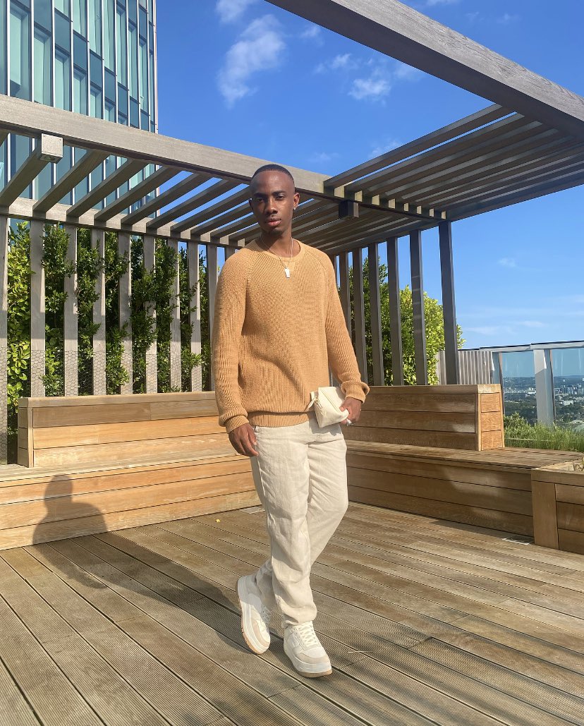 wyclef_kay's tweet photo. All Hits, No misses 🪐

@ZARA @Bershka 
.
.
.
.
.
.
.

#fashiongram #fashionlook #styleinfluencer #fashionoftheday #modeloftheday #outfits #highfashion #londoninfluencer #zara #zaramen #bershka #bershkastyle 
#fitsonpoint https://t.co/xzc7EAesuK