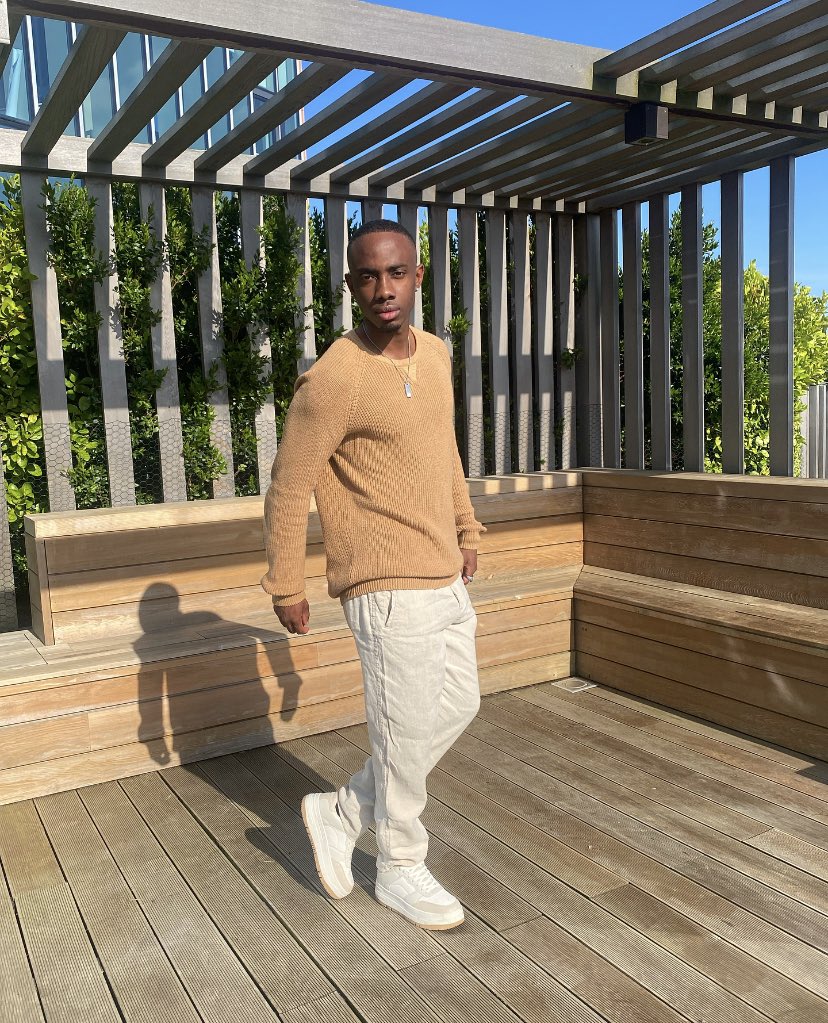 wyclef_kay's tweet photo. All Hits, No misses 🪐

@ZARA @Bershka 
.
.
.
.
.
.
.

#fashiongram #fashionlook #styleinfluencer #fashionoftheday #modeloftheday #outfits #highfashion #londoninfluencer #zara #zaramen #bershka #bershkastyle 
#fitsonpoint https://t.co/xzc7EAesuK