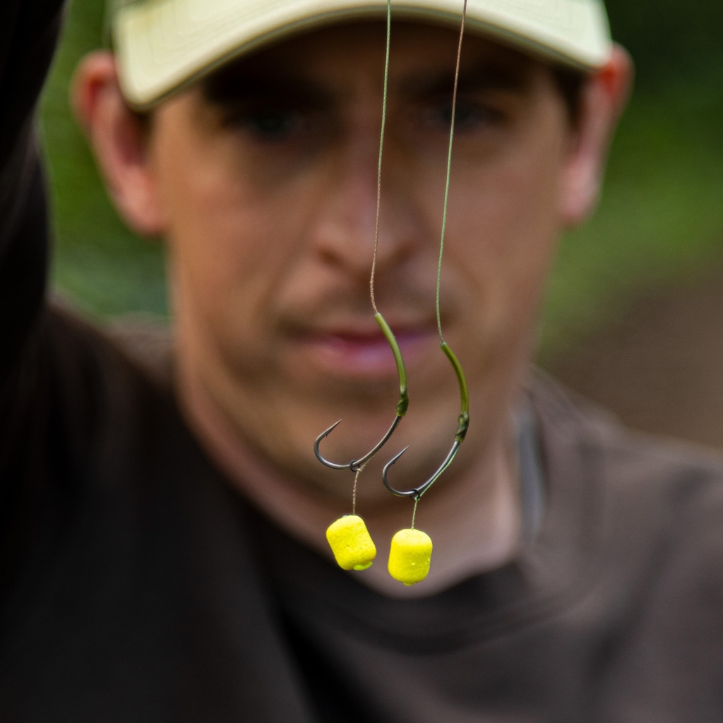 RidgeMonkey's tweet photo. George Treadwell recently managed to catch some stunning mirrors from his syndicate venue Wrasbury South Lake. George was using a Blow-Back Rig made from size 4 APE-X Medium Curve hooks and our 25lb Camo-X Soft Braid. 
#RidgeMonkey #Wrasbury #CatchReport #Carp #Rigs #Outdoors https://t.co/V4X14E0Vzj