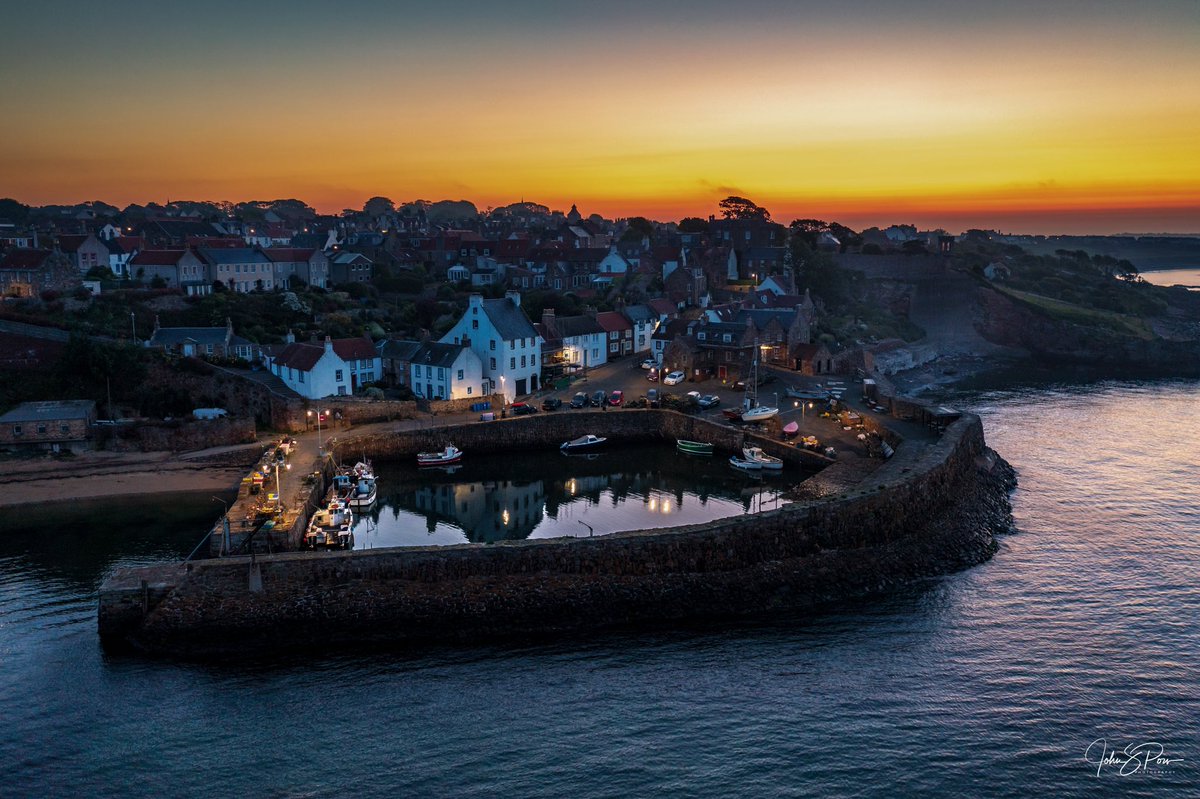 An early start at Crail Harbour.

#Fife #Scotland.