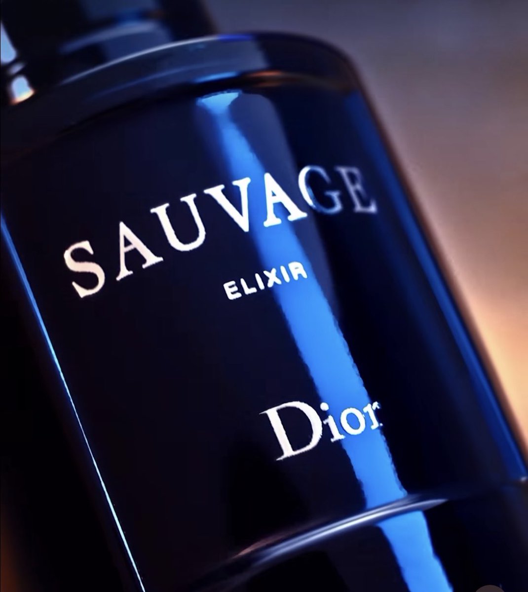 Omg just saw my first “real time” #DiorSauvage ad with Johnny’s voiceover. 😍😍 Can’t believe I’m this excited about seeing an ad lol. 🤣 His voice tho… 🫠🫠🫠
#ThankYouDior #JohnnyDeppIsALegend #JohnnyDepp