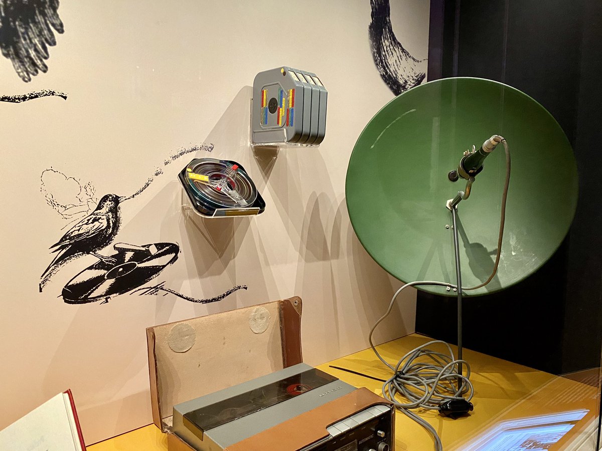 Learn about some of the different ways in which wildlife sounds have been recorded in our current @britishlibrary exhibition Animals: Art, Science and Sound. This parabolic reflector of ours is a definite fav bl.uk/events/animals