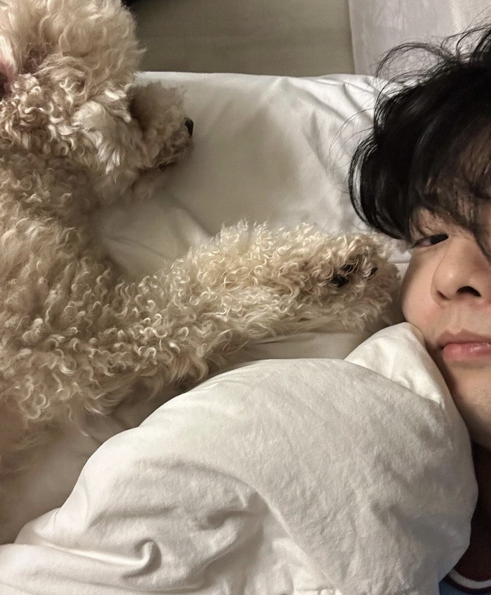 아니 뭐지? 훈남력이 심함..