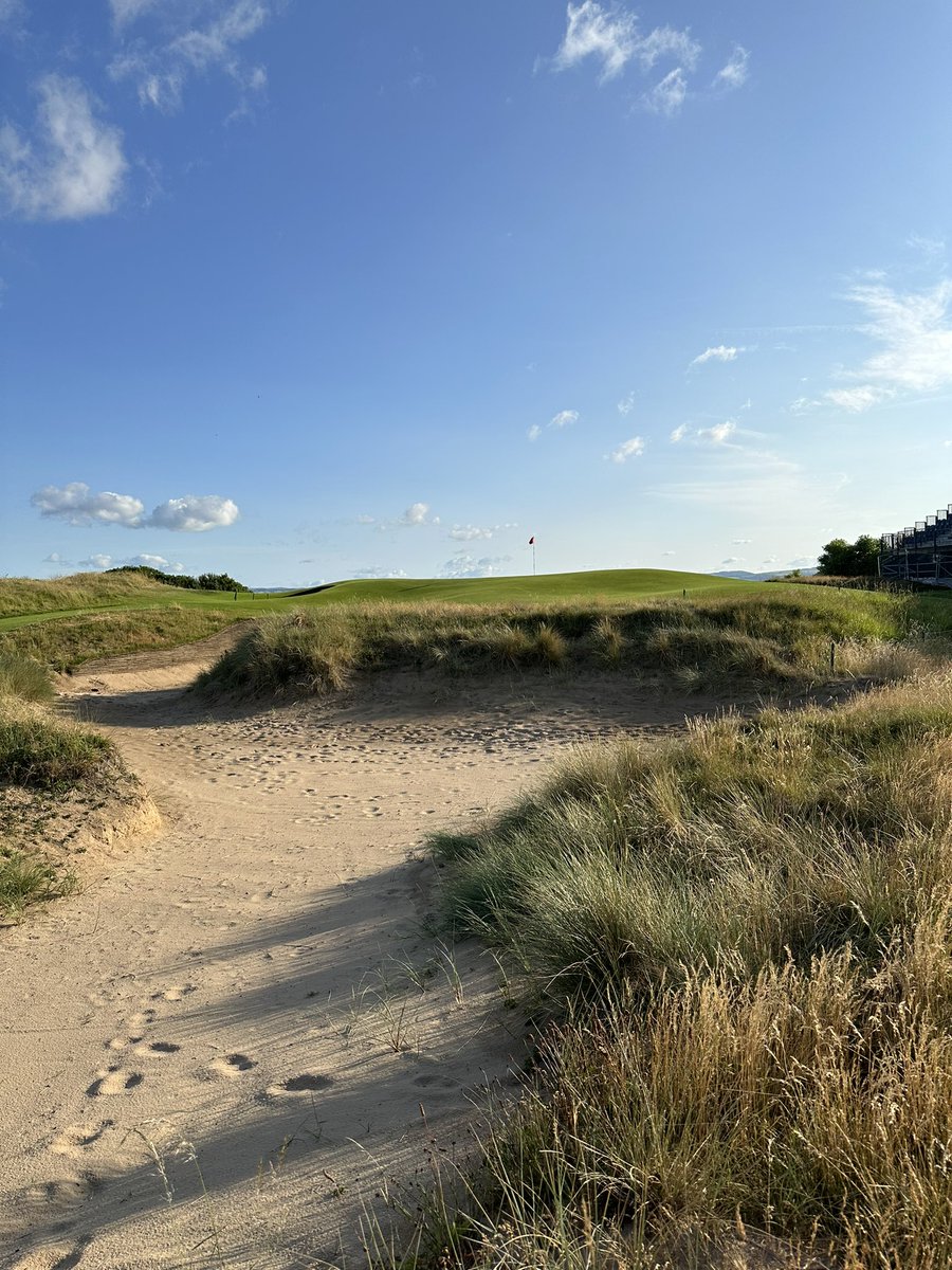 AndyCockram's tweet image. Great day @RLGCHoylake yesterday playing the @TheOpen  course! Even managed a birdie at the last!!