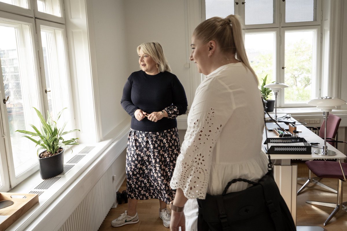 I dag mødtes <a href="/ChristinaEgelun/">Christina Egelund</a> med <a href="/AnnaFalkenberg/">Anna Falkenberg</a>, MF for Sambandsflokkurin. De talte om to forskningsinitiativer vedr. Nordatlanten, som er på FL23: Marin forskning i Nordatlanten og forskning i udenrigs-, sikkerheds- og forsvarspolitik. Tak for besøget 🇫🇴 #dkpol #forskpol