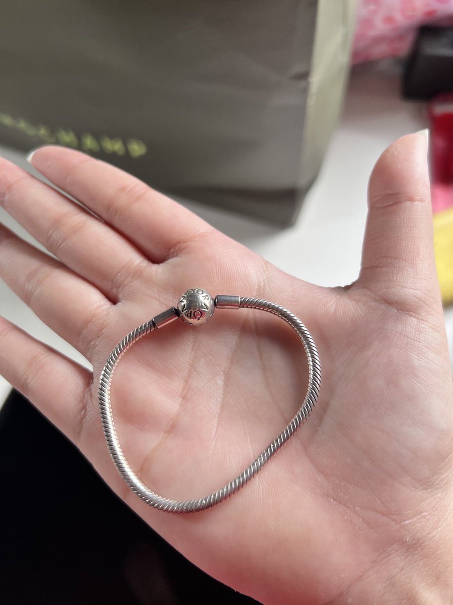 prchoak's tweet image. ส่งต่อ #pandorabracelet 
รุ่น Snake chain silver bracelet with round clasp size 16
ราคา 1250 รวมส่ง จาก 3600 ค่ะ 
ใช้งานน้อยครั้งค่ะ มีใบเสร็จพร้อมนะคะ
❌ ไม่มีกล่องให้นะคะ ❌

#ส่งต่อpandora #ส่งต่อpandoraแท้ #ส่งต่อpandoraมือสอง #ส่งต่อpandoraสภาพดี #pandora #pandorathailand