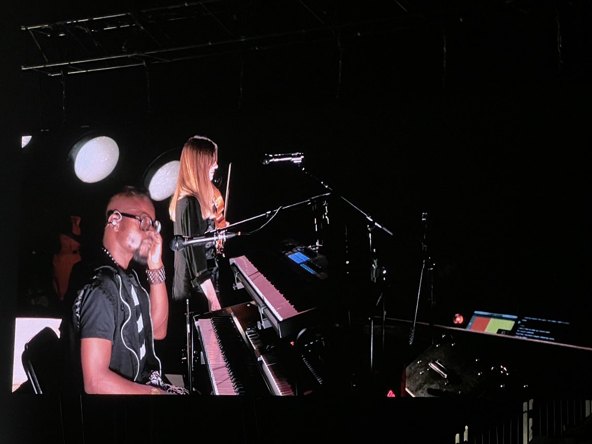 terrytopcat's tweet photo. My Fav Gig of 2023 Peter Gabriel Mon 19th June The O2 London Truly EPIC ๐ฅ๐ฅ๐ฅ from such an Iconic British Artist Thank You ๐ Bro ๐ Don E @Atomicdread @TheO2 #PeterGabriel #legend #artist #terrytopcat #uktastemaker https://t.co/Pz3RWNj9a9