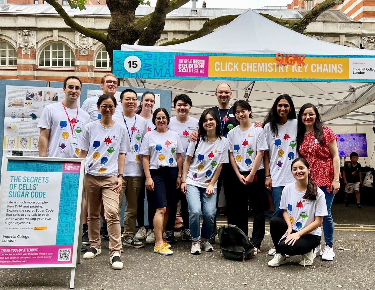 Last weekend we represented the glyco-community at the exhibition road festival. A fun way to teach kids about the importance of glycans by making their very own sugar key chains!  @DrGlycoBen @drAnnaCioce @GankaTodd #ExRdFest #glycotime