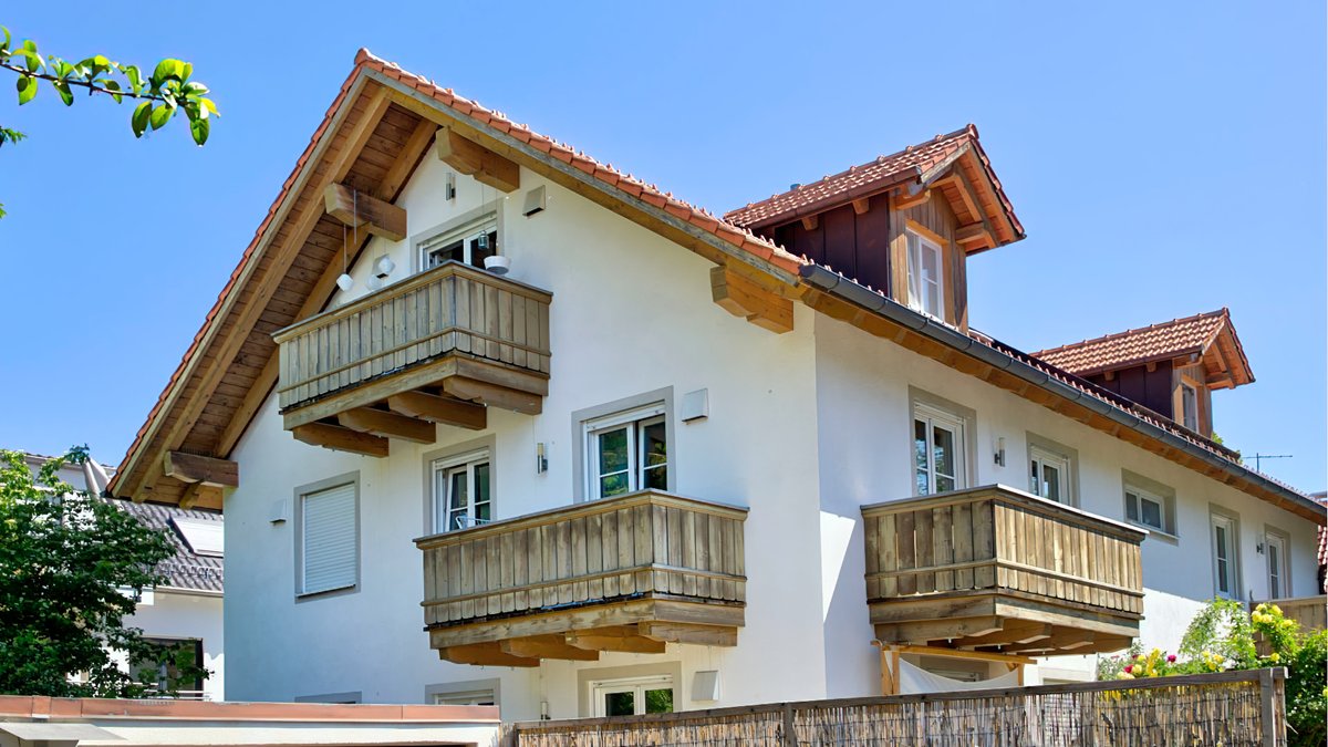 ImmoRogers's tweet photo. 🌞🔌 Mini-Solaranlagen bald einfacher installieren! Gesetzesänderungen im WEG &amp; BGB sollen den Zugang zu umweltfreundlichen Technologien erleichtern.
🏡💡 https://t.co/NmU0FdjAKs

#ErneuerbareEnergien #Steckersolargeräte https://t.co/ew6yUI1tBq