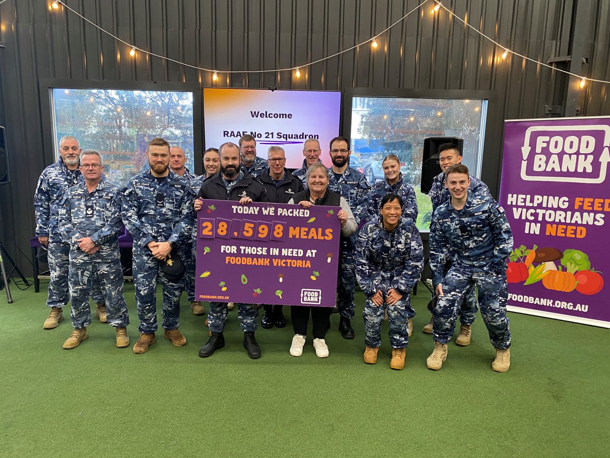 RobGillAUS's tweet photo. Yesterday was a great opportunity to support the Victorian Community. I was joined by 14 volunteers from 21 Squadron @AusAirForce to pack food (the equivalent of 28,598 meals) for @FoodbankVic. Foodbank does an amazing job providing food relief for those in need. https://t.co/EG5JW6dseM