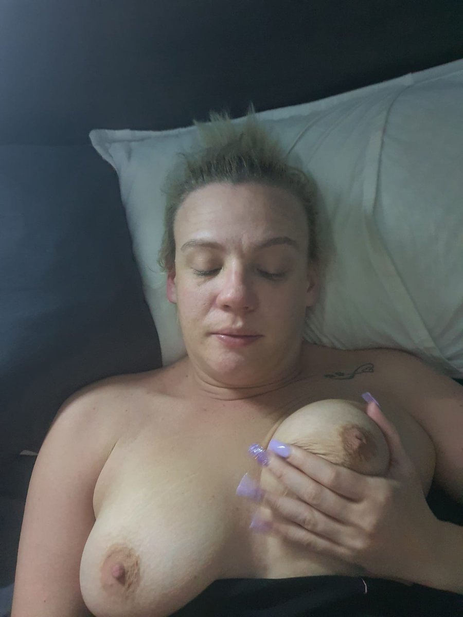Homeboy69er's tweet photo. #titgrabbing #sexyashell https://t.co/2N1tP3ZkDC