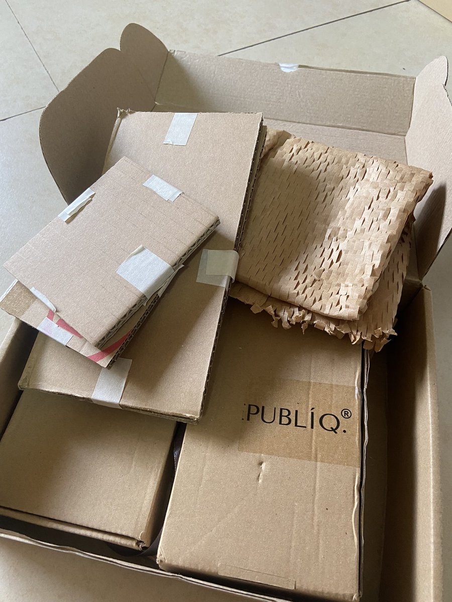 tzkartz's tweet photo. wts lfb 

- claim for free 
- sandwhiches, currogated boxes, bbw

wts lfb twice enhypen txt svt skz le sserafim itzy https://t.co/6RgtU41Sgq