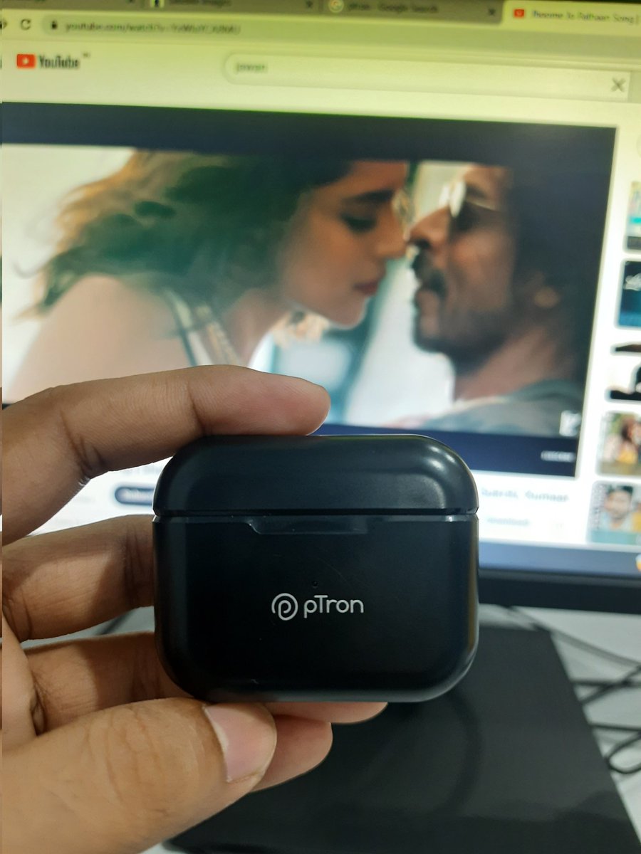 imrohan786's tweet image. Enjoy The #Pathaan Song With Bassbuds Tango #pTron 
@pTronIndia