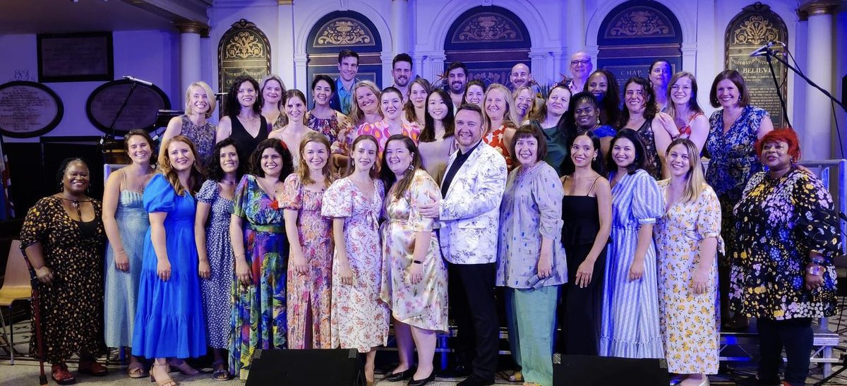 To the 200+ people who came to see our second ever concert yesterday evening, thank you! We loved every minute. And to our wonderful MD @leight79, thanks for making us sound so good! 
@CityAcademyUK #singing #choir