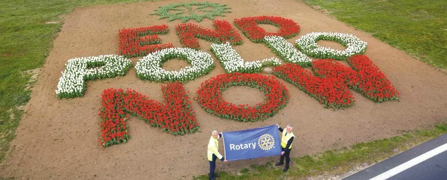 1820Rotary's tweet photo. 💚 Der Action Day 2023 war ein voller Erfolg! Rotarische Freunde setzten sich für Langfristigkeit und Nachhaltigkeit ein. Wir pflanzten Blumenzwiebeln für #EndPolioNow! 🌍🌱💪
 #RotaryClub #Nachhaltigkeit #Engagement #Gemeinschaft #RotaryInternational 

https://t.co/Dqm3972UJD https://t.co/w9KEdpJ856