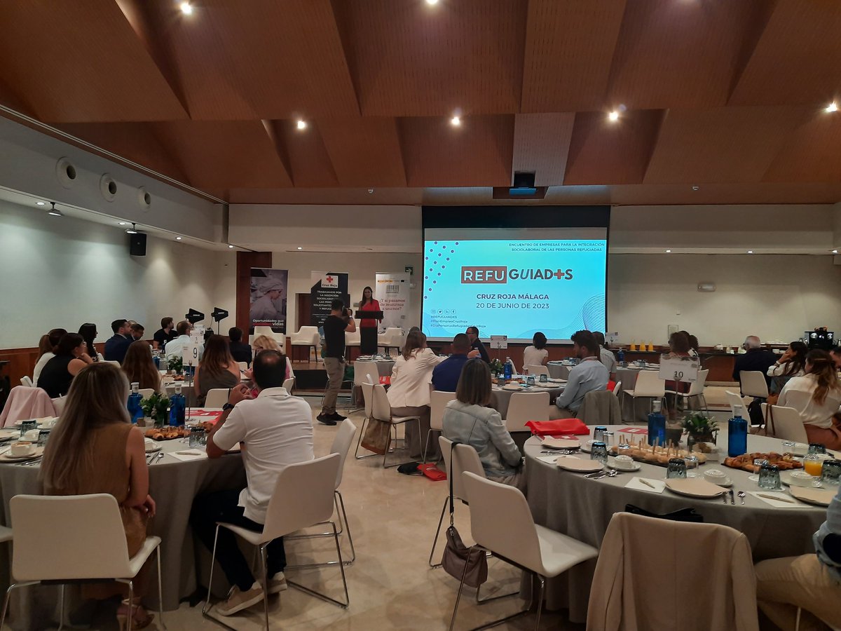FranRoblesM's tweet photo. Arranca #REFUGUIADXS de @CREMalaga nuestro encuentro de empresas para la integración sociolaboral de las personas refugiadas, precisamente hoy 20 de junio, día mundial de las personas refugiadas.

#PlanEmpleoCruzRoja
#DiaPersonasRefugiadasCruzRoja https://t.co/sdoPEuQ4Sf