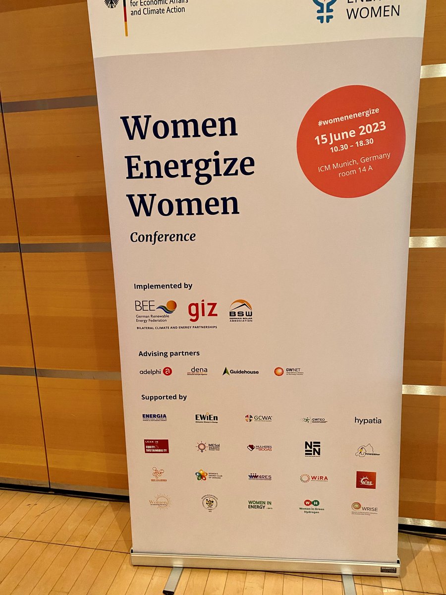 WomenConcSolar's tweet photo. @WomenConcSolar at the @womenenergize conference on June 15th in Munich, Germany! Natalie Hanrieder, from @DLR_en, attended the conference, representing our group. This is a perfect example of women empowering women! #WomeninCS #womenempowerment #concentratedsolar #solarthermal☀️ https://t.co/oj7sx0WrVm