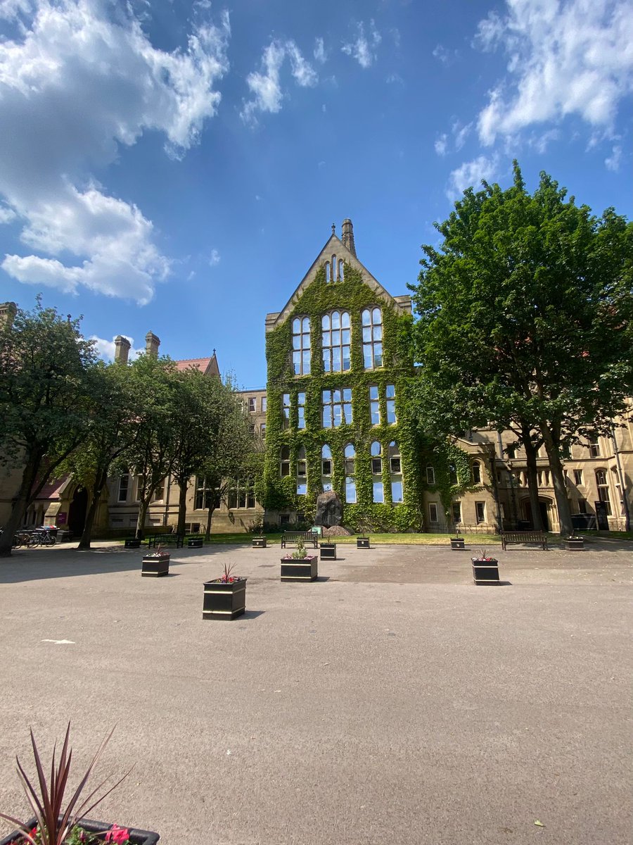 The Old Quadrangle at The University of Manchester was looking beautifully in the sunshine last week as preparations are under way to welcome students back for the new term in September #UKUniversities #CampusLife #UniversityofManchester