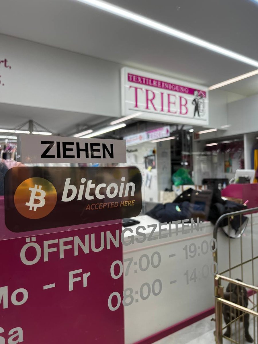 BitcoinBridge21's tweet photo. Das Stuttgarter traditionsreiche Unternehmen TEXTILREINIGUNG TRIEB @Textilreinigun1 akzeptiert seit Ende Mai #Bitcoin mit einem LNPoS ⚡️ powered by BitcoinBridge und @lnbits
-⁠
Danke an @copiaro, dass sie den Kontakt erstellt und uns involviert habt!
#BitcoinizeStuttgart⁠ https://t.co/TZs0ttVFJu