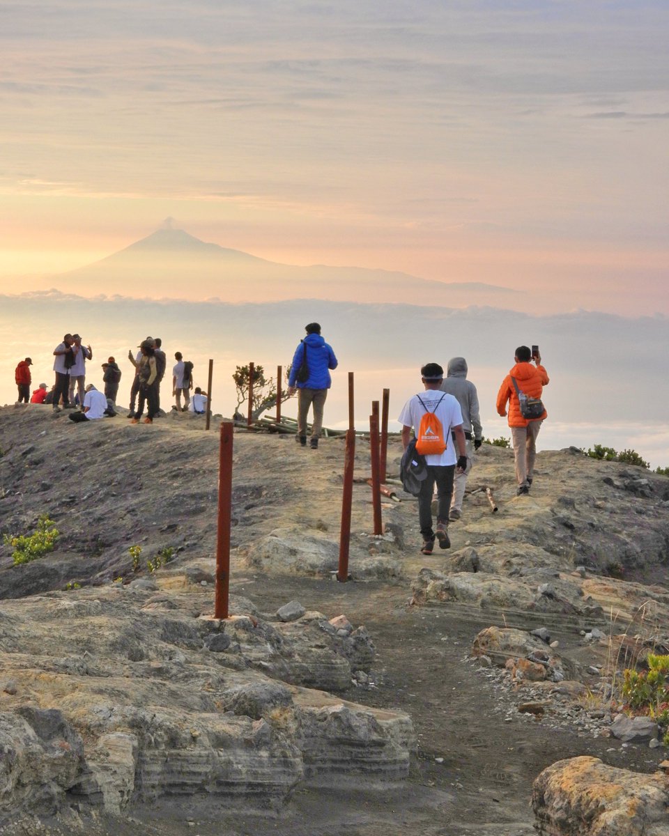 Pulang selamat ialah tujuan kita mendaki gunung.
.
#klhk
#ksdaehebat
#ayoketamannasional
#gunungciremai
#apuy
#pesonakuningan
#wonderfulindonesia
#PulihLebihCepatBangkitLebihKuat