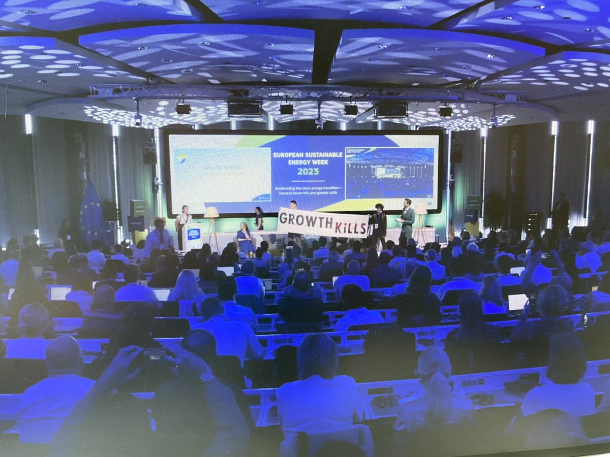 #EUSEW2023 interrupted by climate protestors. One of the more relaxed and low key responses I’ve seen from security and organisers. Given time to make a speech and then slowly ushered off the stage