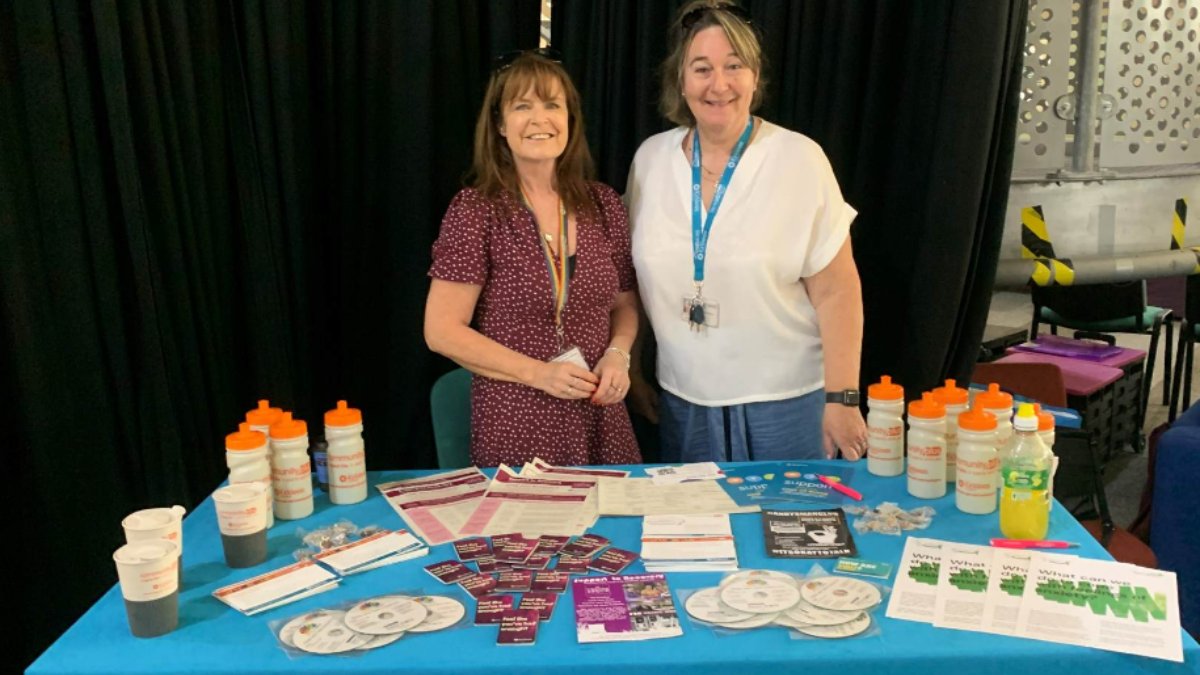 KirkleesCouncil's tweet photo. It’s Kirklees #SafeguardingWeek, in partnership with @SaferKirklees, @KirkleesSAB, @kirkleesLSCP, @KirkleesComPlus &amp; @WestYorksPolice.

Representatives will be at Cleckheaton Market on Friday, 10 am-1 pm, sharing information about how to spot the signs &amp; where to report concerns. https://t.co/8fZW6SaREp