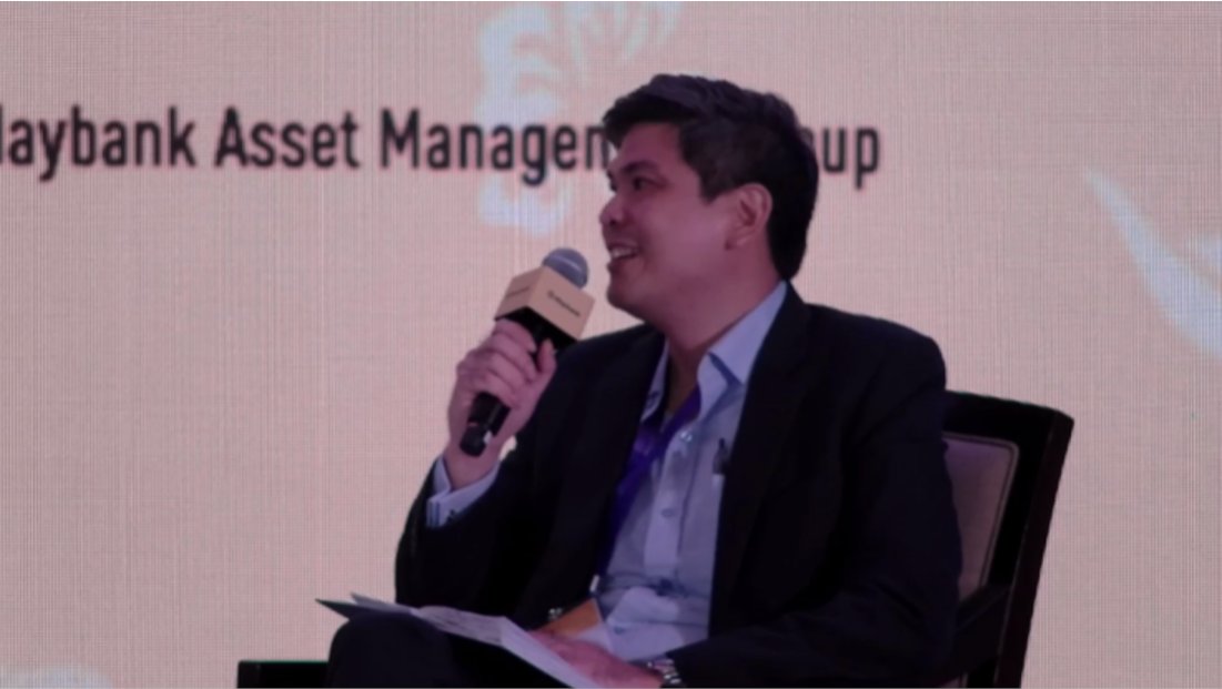 MyMaybank's tweet photo. Our panel of seasoned investors at #InvestASEAN discuss the options available to investors today. Join us now: https://t.co/MVOAfBPEIm. Follow us here for LIVE coverage from the event!

#maybank #opportunities #asean #resilience #growth #economy #opportunities #stock https://t.co/3z97CjDH1R