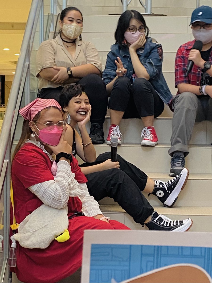 Ang insightful ng <a href="/penlab_ink/">Penlab Archive</a> panel talk last Saturday sa <a href="/KomiketPH/">KOMIKET</a> Pride kasama Sapphic and Trans Artists/Writers tungkol pagda-diversify ng queer art and stories!

Tagging these amazing peeps <a href="/kebbq/">🌼kebi o˘◡˘o🌼</a> <a href="/tidalbronze/">tidalbronze</a> <a href="/PrinsipeNgPoot/">ez 🖤</a> *insert* @Logihy