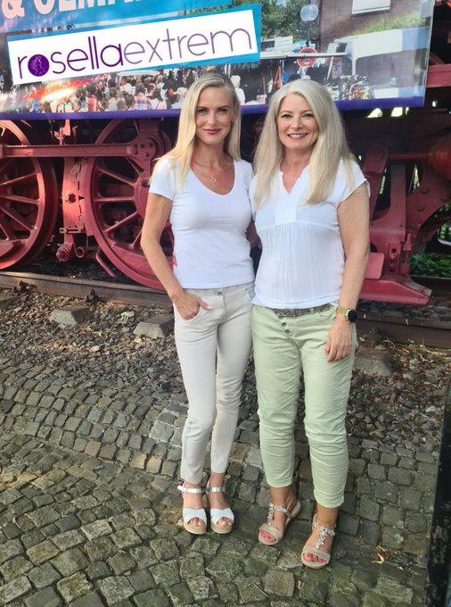 Sch&ouml;nen Start in den Tag🌞w&uuml;nschen Euch Eure hei&szlig;en Milfs🥰Wenn ihr noch mehr leckeres von uns sehen wollt📷🎥dann<a href="/tag/actress"class="tags"><span>#actress</span></a><a href="/tag/bestfriends"class="tags"><span>#bestfriends</span></a><a href="/tag/milf"class="tags"><span>#milf</span></a><a href="/tag/froheweihnachten"class="tags"><span>#froheweihnachten</span></a>