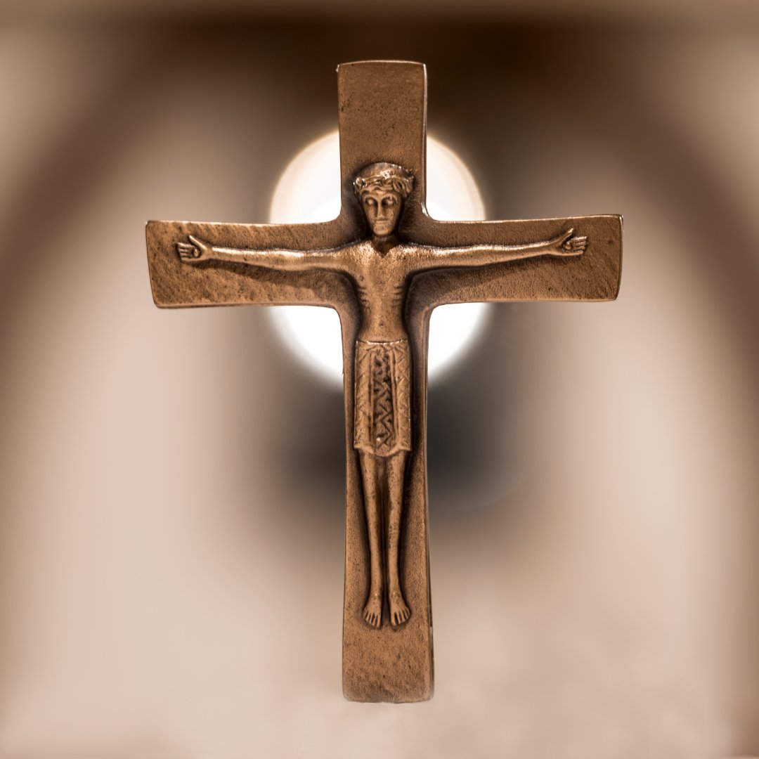 'The Cross will not crush you; if its weight makes you stagger, its power will also sustain you.' - #SaintPadrePio

📷 Old Church Cross / © Janny2 via #GettyImages #Catholic_Priest #CatholicPriestMedia