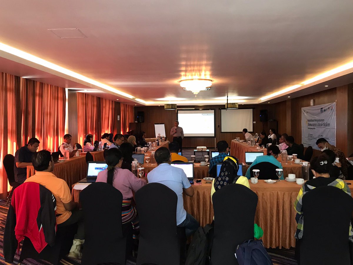 With the Kupang Climate Working Group and other relevant stakeholders as participants, CRIC launches an advanced adaptation training today in Kupang City. The training from 20-22 June is being led by @CCROMSEAP_IPB team and the CRIC team. #citiesforall #sustainablecities