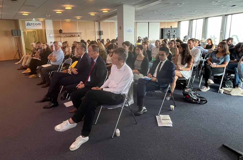 🔴 Quelle place pour la société civile et la recherche dans la régulation du #numérique ?

On en parle à l'occasion d'une matinée organisée en partenariat avec <a href="/Arcom_fr/">Arcom</a>.

Suivez nos comptes pour en savoir plus.