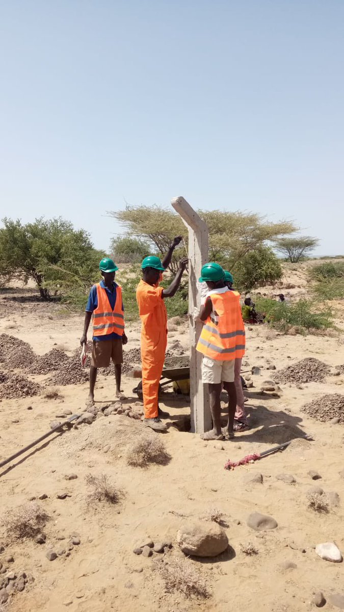 Construction underway in Turkana of 27 Solar Minigrid sites. Local labour content over 80% and climbing. Thanks to generous support from @GvnLomorukai @TurkanaCountyKE @AFD_en @InfracoAfrica @egis @Acumen @EPRA_Ke