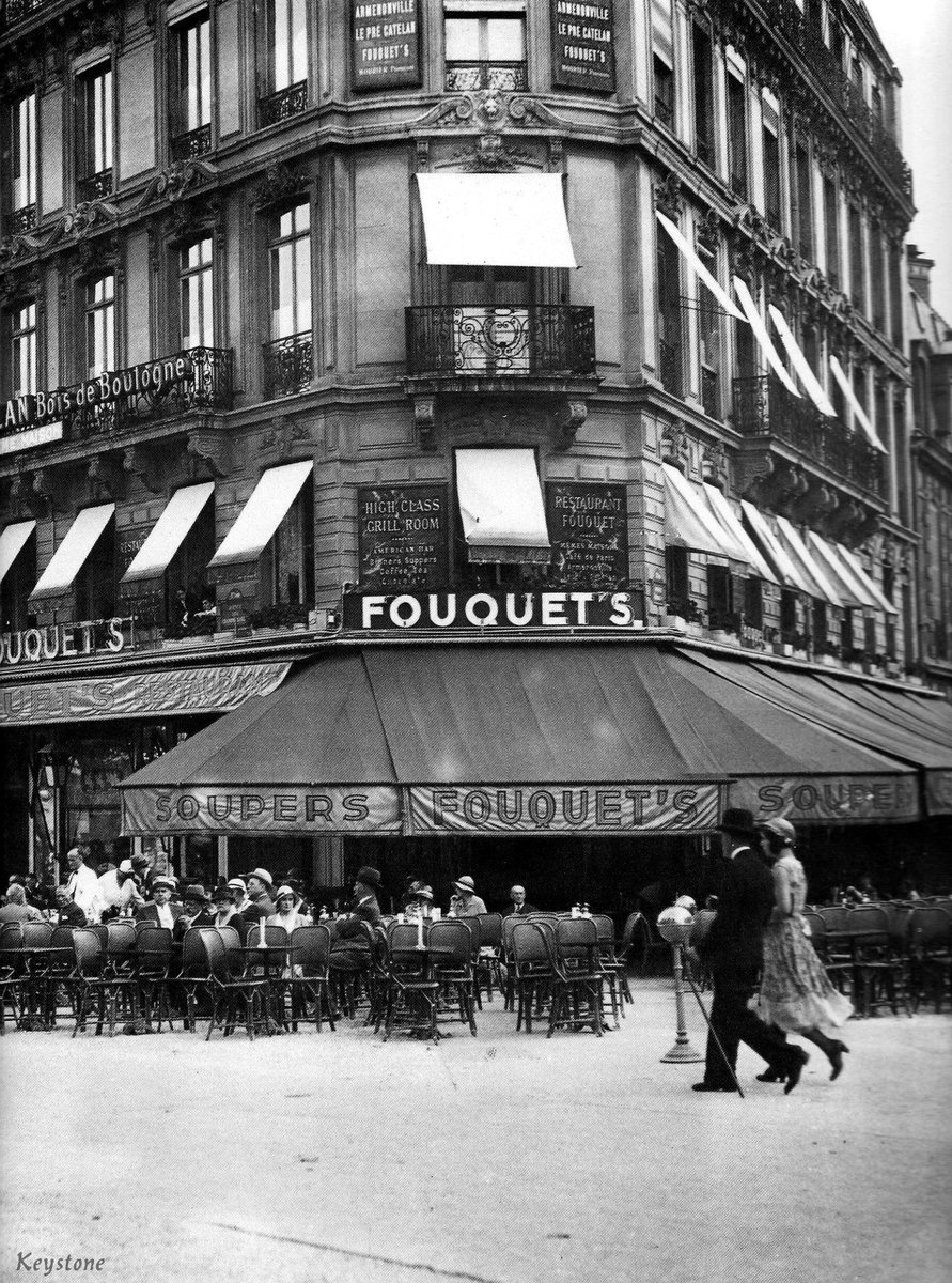 Agence Keystone. 
Le Fouquet's, avenue des Champs-Élysées 
c.1930. Paris