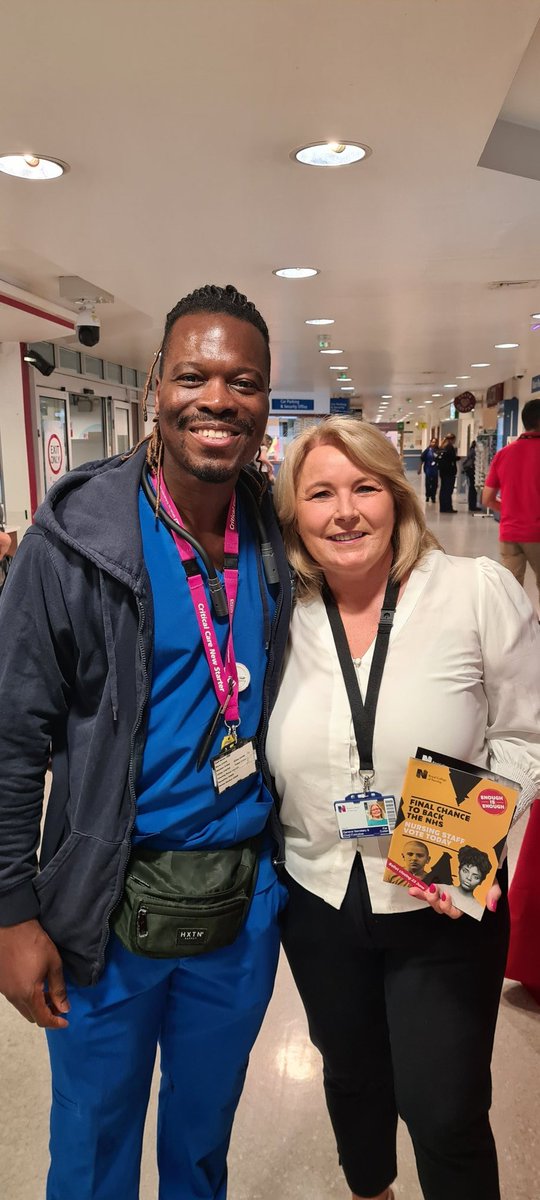 ese_edafe's tweet photo. Guess who visited @nottmhospitals the CEO RCN @patcullen9  always a pleasure to meet you. The message was clear, get your ballot in by Friday. Let your voices be heard. #FairPayForNursing #RCNStrike #rcn @Andi_RNC @sl_barnett @SheilaSobrany https://t.co/WVlNNePlic