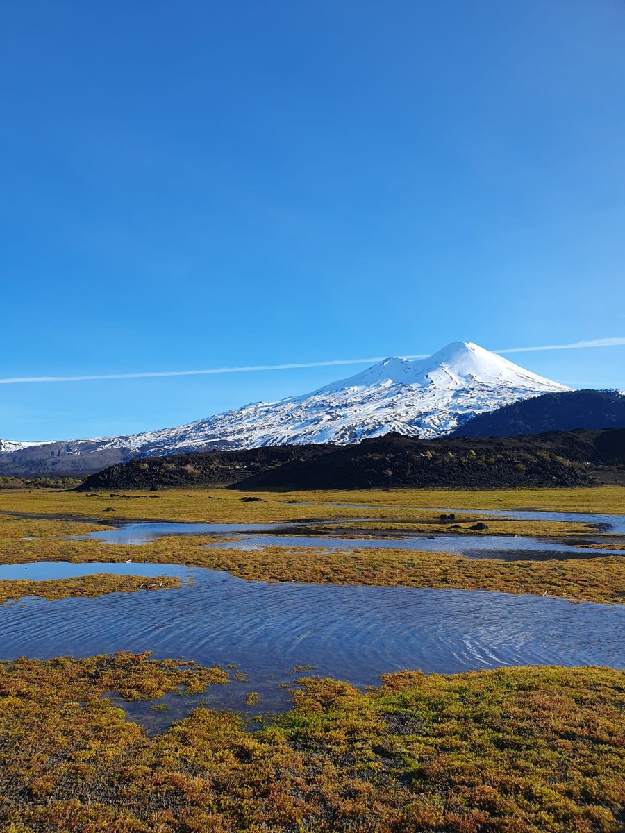 @LaVanguardia @el_Periodico @OndaCero_es @chiletravel_es 📍Comienzan visitando el Parque Nacional Conguillío. Aquí se encuentra el volcán Llaima, el segundo más activo de América Latina. Además, han hecho rafting en el río Truful 🛶. 👥@chiletravel_es 

#Presstrip