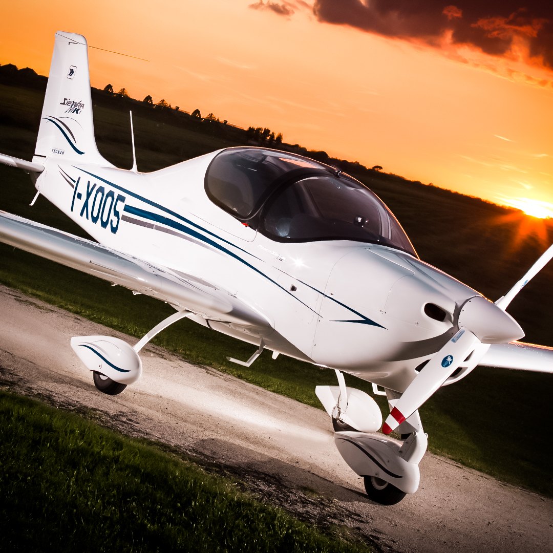 tecnam's tweet photo. The P2002 Sierra Mk II perfectly combines enjoyment of flight and state-of-the-art technology.
https://t.co/dIMDogYdAG
#Tecnam #TecnamFleet #Tecnam75 #TecnamFamily #P2002 #P2002Sierra #P2002SierraMkII #SoarHigher #SoarGreener #enjoyflying #ItalianStyle #DolceVita #lowwing https://t.co/VxkAAeKdZ4