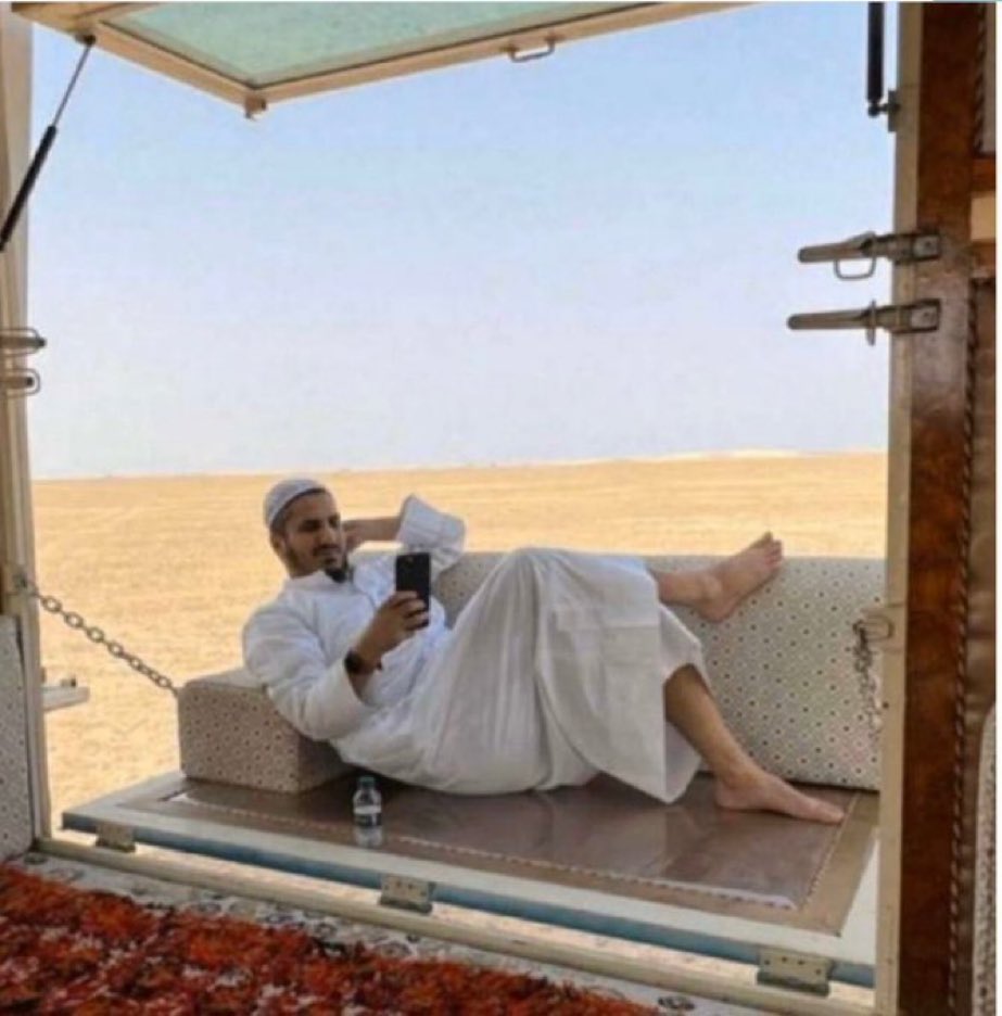 7amadbinbreek's tweet photo. "والله لا أضيق عليك الوسيعة"
كانت شطر من بيت شعر، وكانت من ضرب الخيال عند البعض ولكنها مع مرور اقل من سنتين وبإذن الله اصبحت واقعًا يراه الجميع .

#بدر_الداهوم
#التشكيل_الوزاري 
#أحمد_الفهد_الصباح 
#احمد_النواف_الصباح https://t.co/hXkdJMhmkh