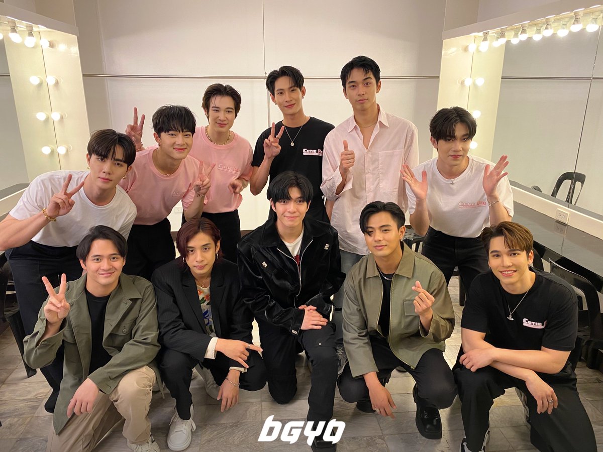 #BGYO | Our best boys with the cast of Cutie Pie the Series!   

ขอบคุณ @cutiepieseries @domunditv @aplanbkk @wishusluckent @zee_pruk @cwrnew @natasittttt @tutorkrp @mynameis_yim @mmaxmaxxxx !

@StarMusicPH 

#CutiePie1stFanMeetinginMNL2023
#CutiePieTheSeries