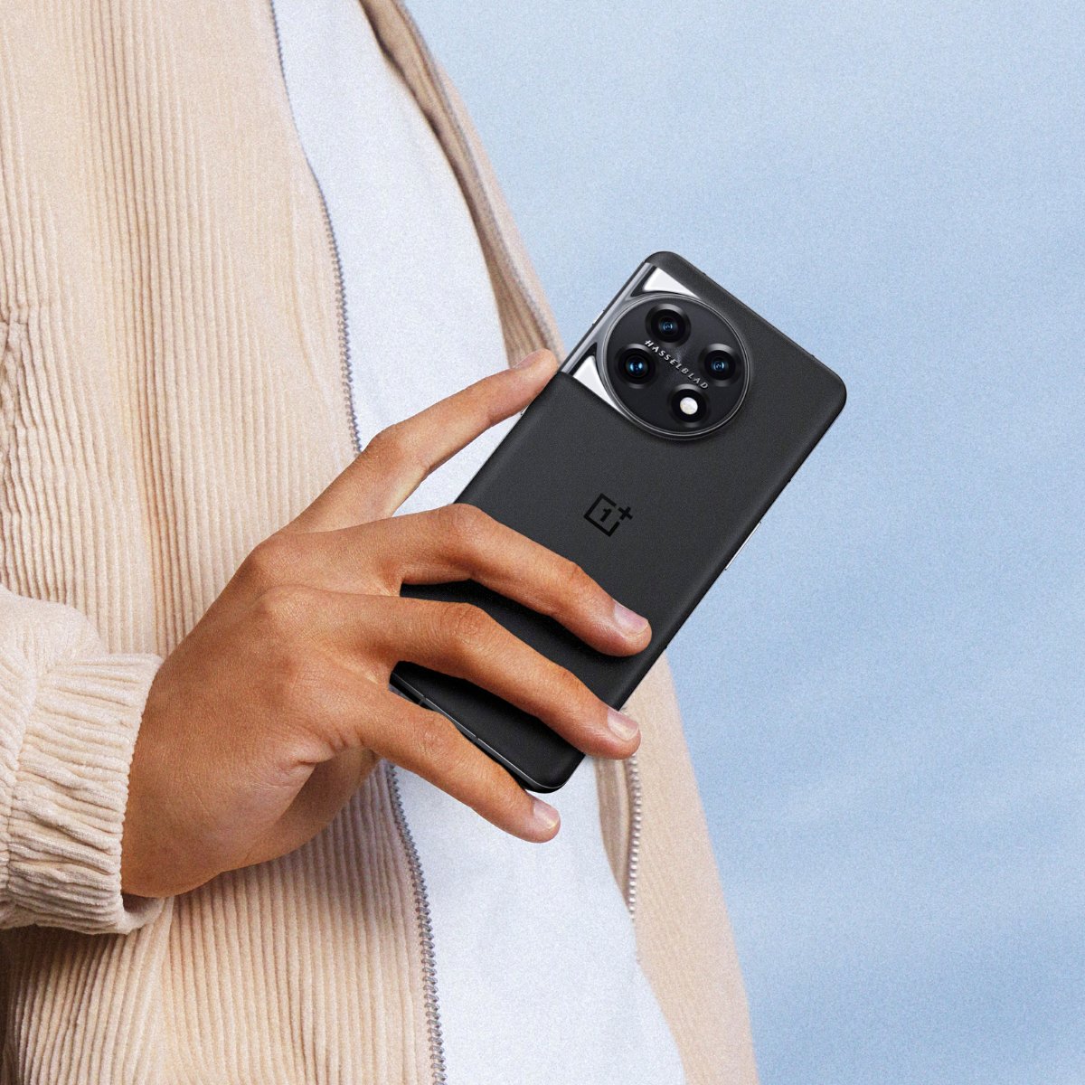 OnePlus tweet media